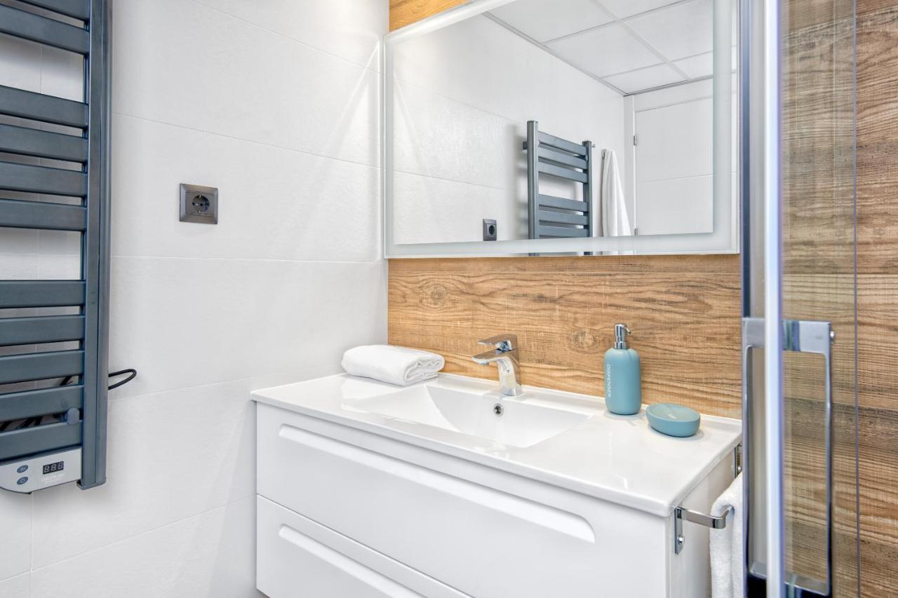Apartamento LOLA PLAYA Puerto Marina Benalmádena Exterior foto